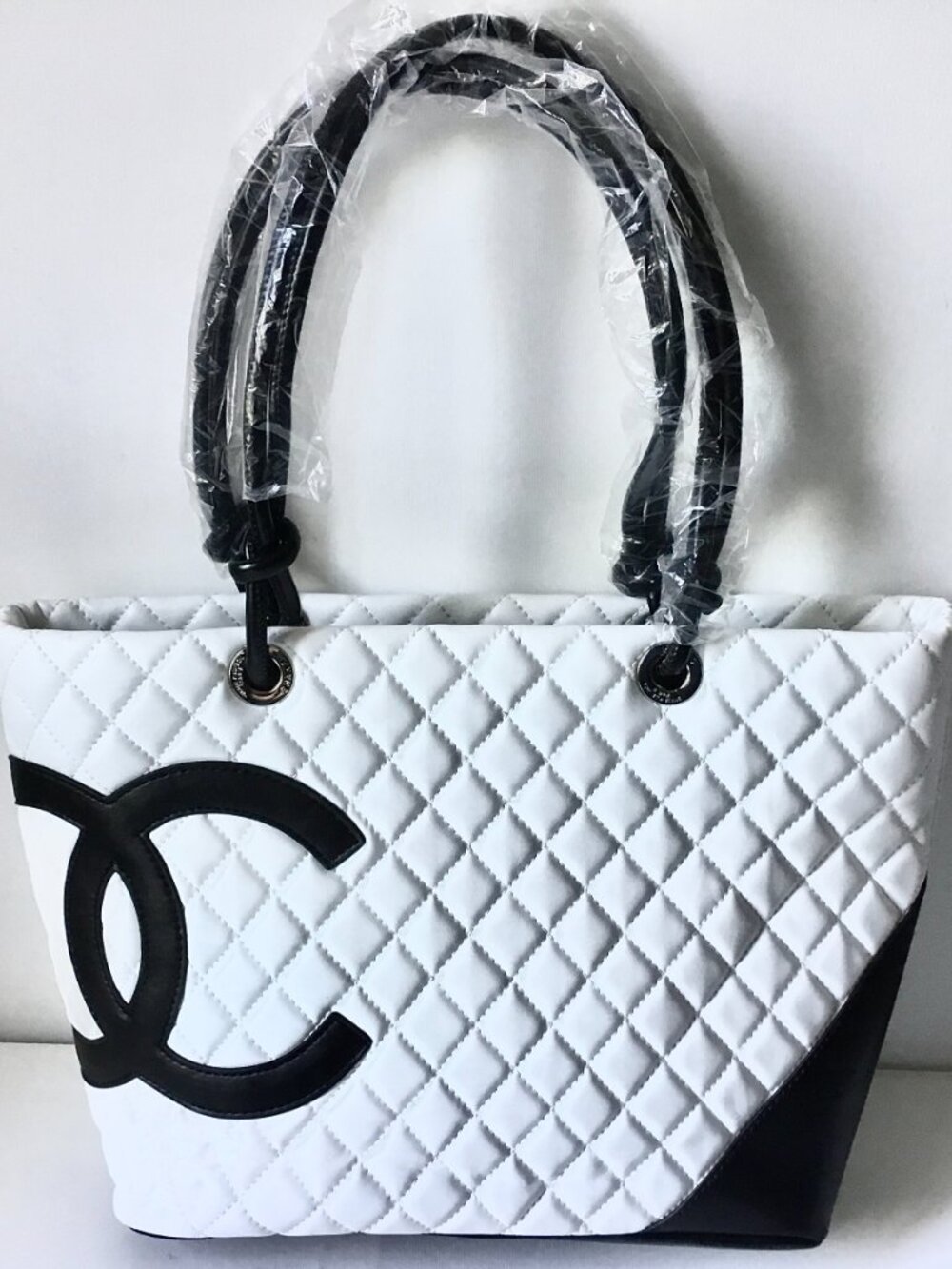 CHANEL WHITE QUILTED LARGE CAMBON LEATHER TOTE SHOULDER HANDBAG